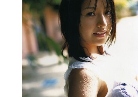 Hot steamy gravure idol showing off her large voluptuous boobs