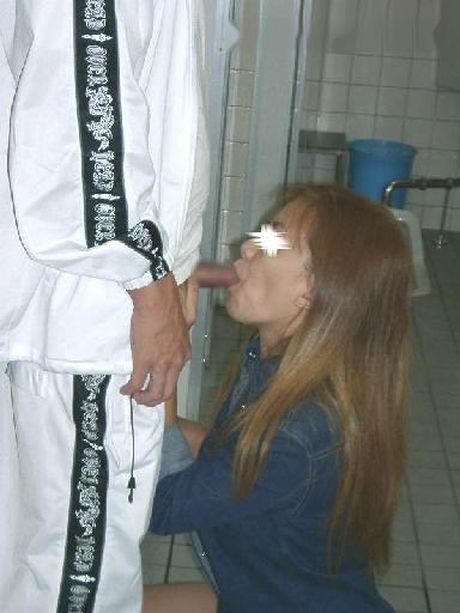 Asian amateur girl with small tits gives a blowjob and gets fucked in public