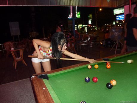 Pattaya beer bar allstar with big hair fucked and candids