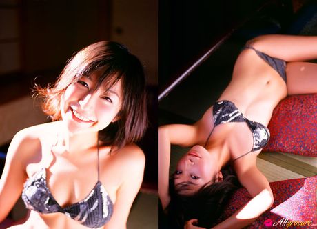 Mayumi Ono Asian has bath suit sexy photo session in her bed