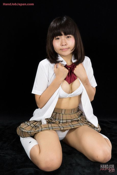 Shy schoolgirl Chiaki Kitaharas handjob