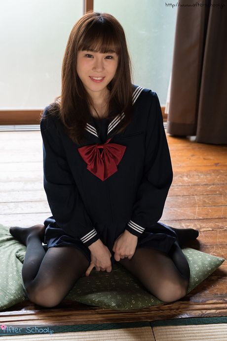 Skinny Japanese schoolgirl Kitagawa Yuzu strips and exhibits perfect body