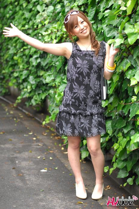 Sexy Asian babe Riru Ozawa shows her perfect ass and tits in a solo