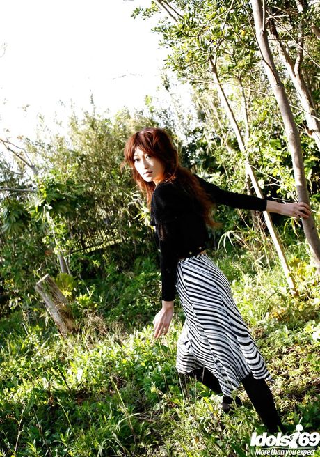 Svelte japanese teen Yu Satome in sexy posing gallery