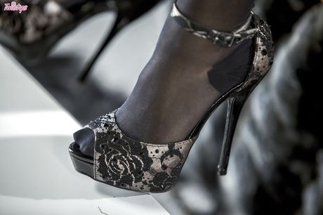 Sexy oriental pornstar Eva Lovia in sexy lingery loves some hot foot fetish